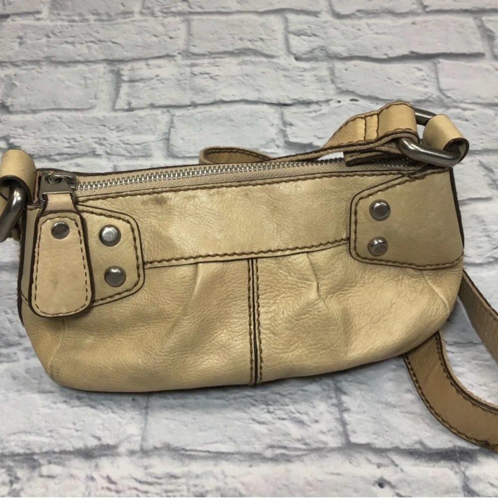 Fossil leather crossbody bag. Small.